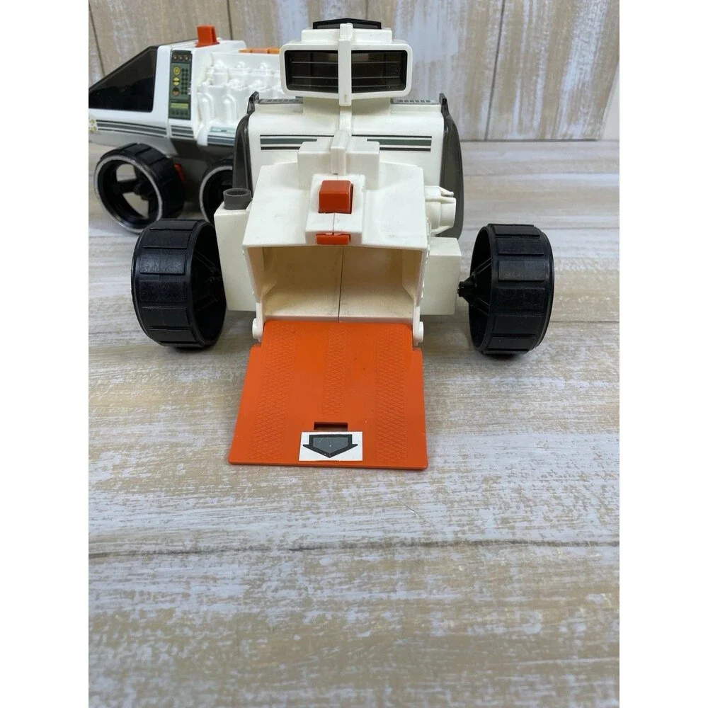 1983 Fisher-Price Adventure Alpha Star Space Vehicle Works *read